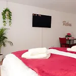 Relax-red Mit Pool Und Sauna Appartamento *