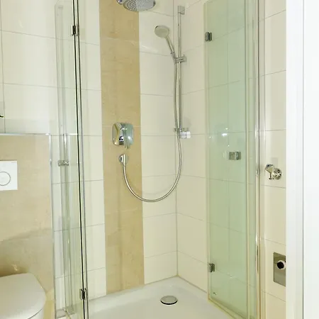 Relax-red Mit Pool Und Sauna * شايديغ