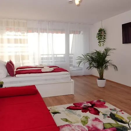 Relax-red Mit Pool Und Sauna Apartment *