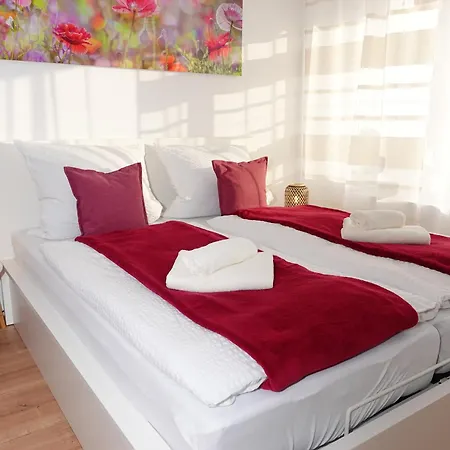 Relax-red Mit Pool Und Sauna * شايديغ