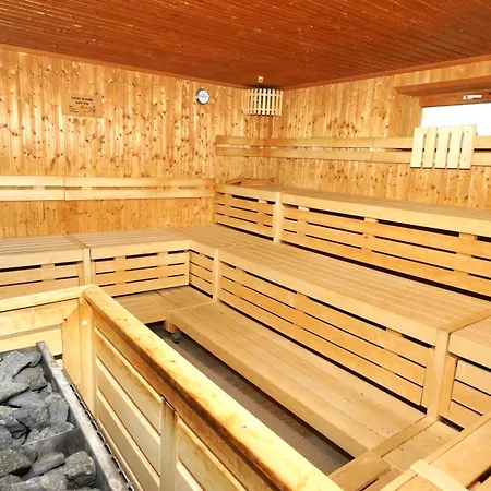 Relax-red Mit Pool Und Sauna