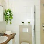 Relax-red Mit Pool Und Sauna * シャイデック