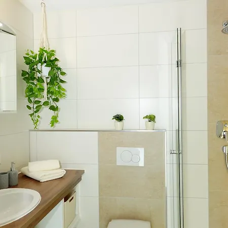 Relax-red Mit Pool Und Sauna * 샤이데크